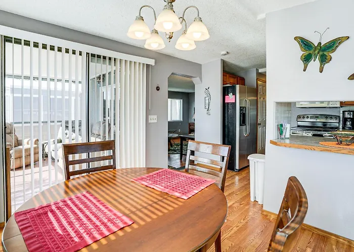 Pool, Hot Tub & Tennis Courts: Near Dtwn *