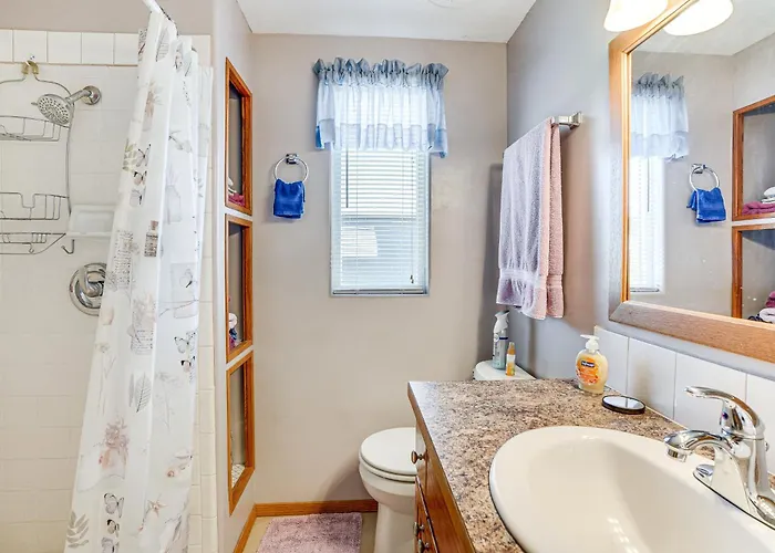 Holiday home Pool, Hot Tub & Tennis Courts: Near Dtwn Yuma