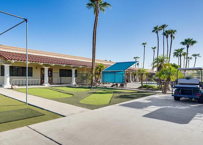 Holiday home Pool, Hot Tub & Tennis Courts: Near Dtwn